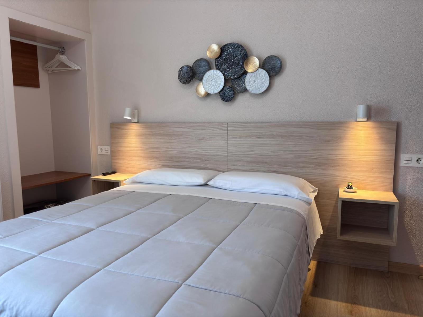 Hotel Ros Mary Ribadeo Εξωτερικό φωτογραφία