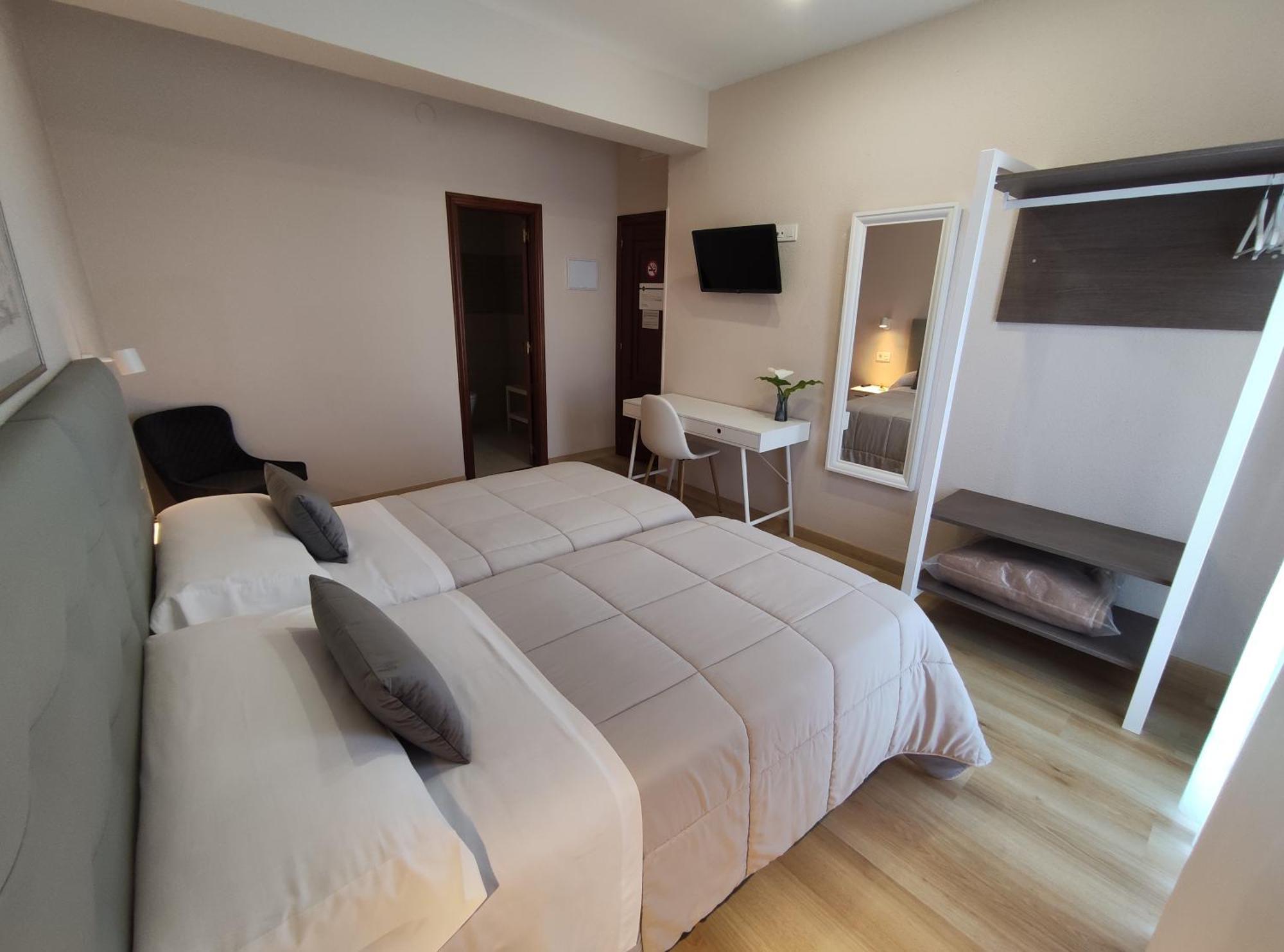 Hotel Ros Mary Ribadeo Εξωτερικό φωτογραφία